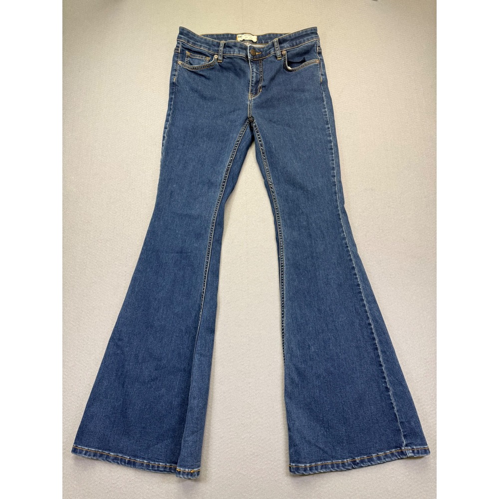 Free People Womens Size 30 Blue Medium Wash Low Rise‎ Flare Leg Denim Jeans - Picture 2 of 9